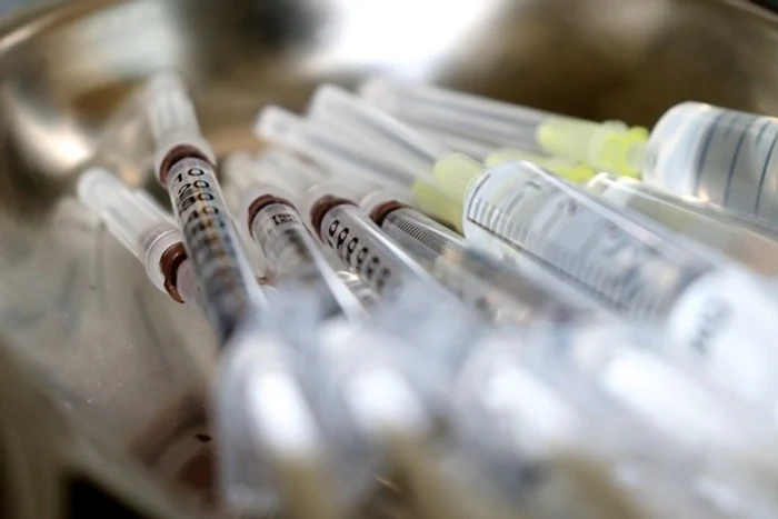Miercuri, 21 aprilie, va începe campania de vaccinare prin intermediul centrelor mobile Sursă foto: Pixabay.com