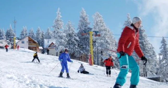 Mii de turişti sunt aşteptaţi la schi