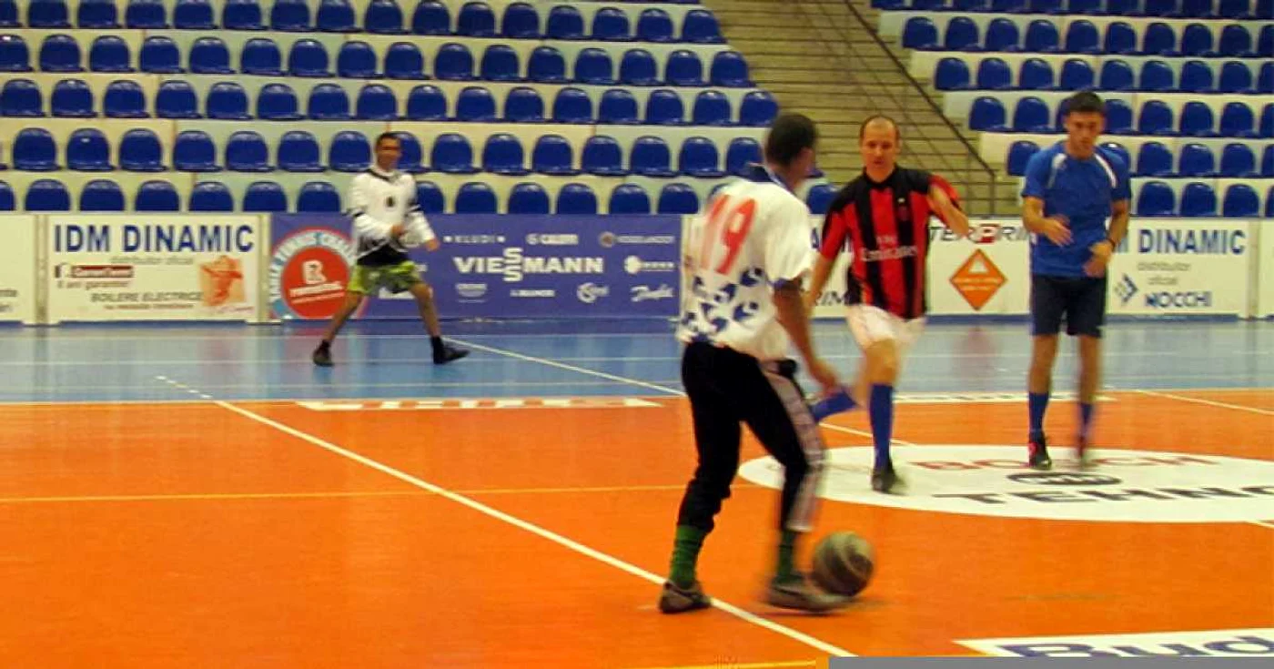 Peste 100 de jucători amatori vor participa la competiţie                                             FOTO: Iulian Bunilă