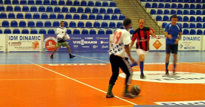 Peste 100 de jucători amatori vor participa la competiţie FOTO: Iulian Bunilă