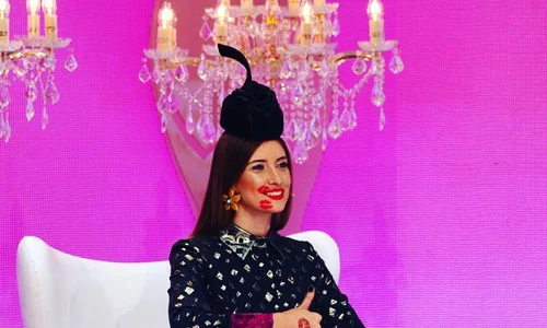 1 iulia albu aparitii excentrice 13 jpg jpeg