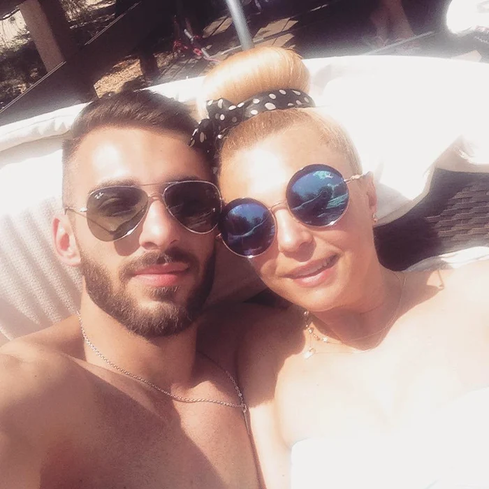 Crina şi Bogdan sunt foarte fericiţi împreună