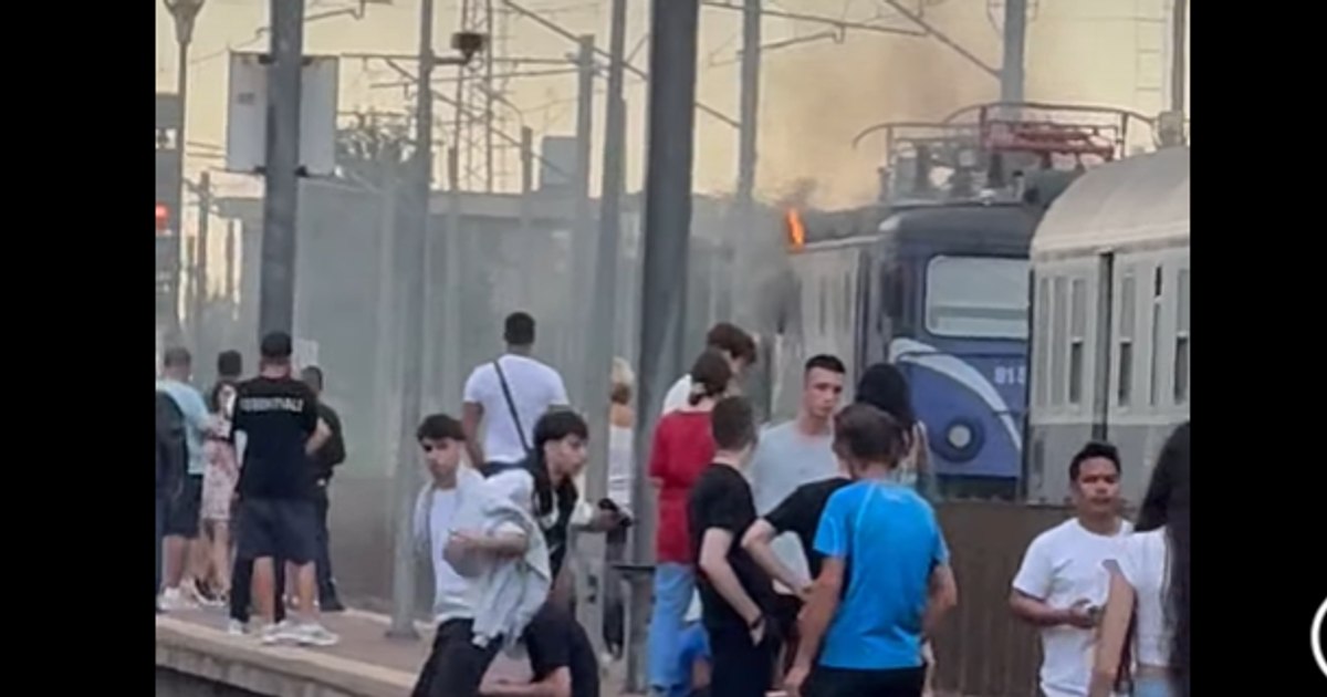 Incendiu la locomotiva trenului care merge din Constanța către București
