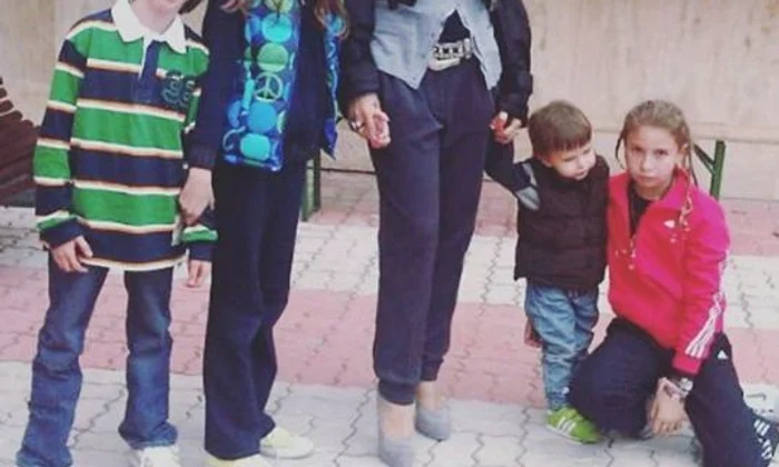 1 anamaria prodan si copiii reghecampf 3 jpg jpeg