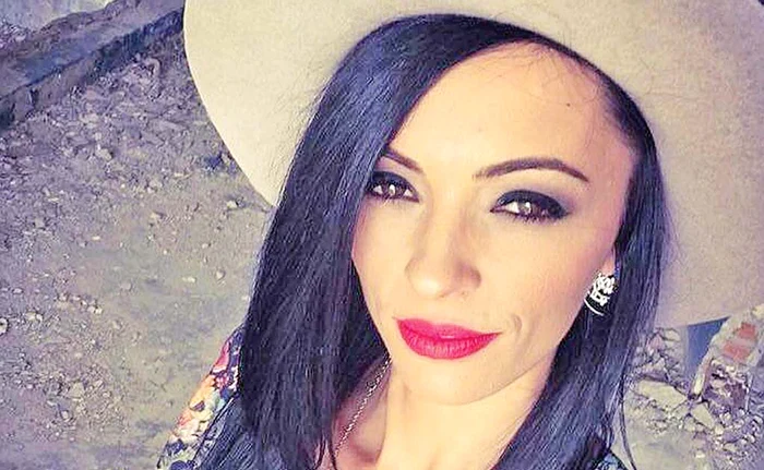 Cosmina este bună de fotomodel și la 36 de ani