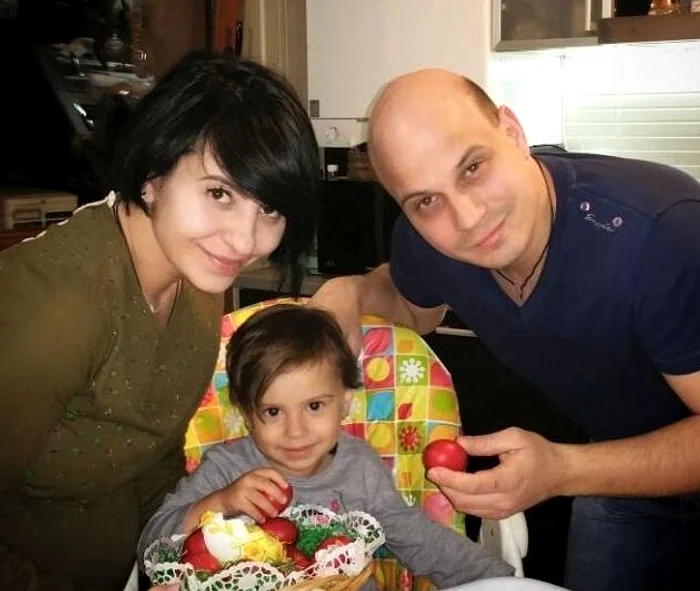 Giulia Anghelescu şi soţul ei, Vlad Huidu, sunt în culmea fericirii, după ce solista a născut un băieţelFoto: arhivă personală