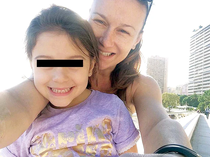 Raluca Sandu  s-a mutat în  Monte Carlo în  2014, cu fiica ei 