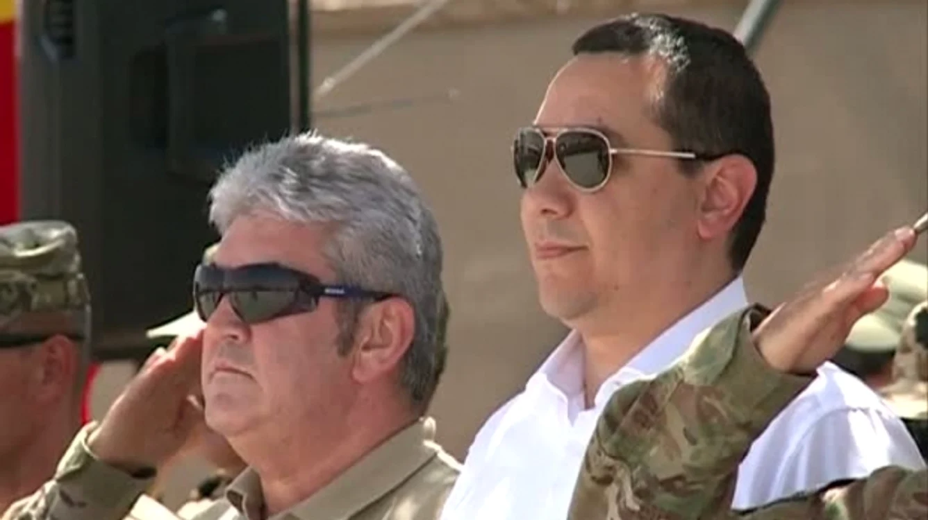 
    Ponta e in Afganistan cu Duşă şi Oprea  
