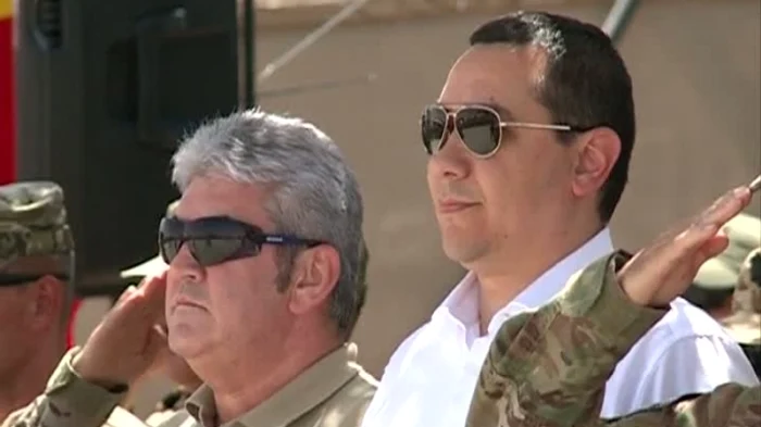 Ponta e in Afganistan cu Duşă şi Oprea