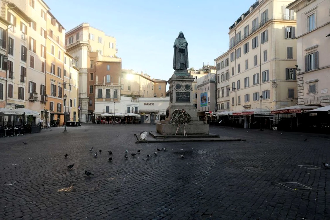 Străzile din Milano sunt pustii, iar populația se află în carantină până pe 3 aprilie 