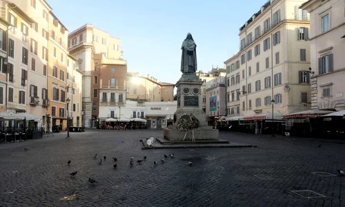 Străzile din Milano sunt pustii, iar populația se află în carantină până pe 3 aprilie  jpeg
