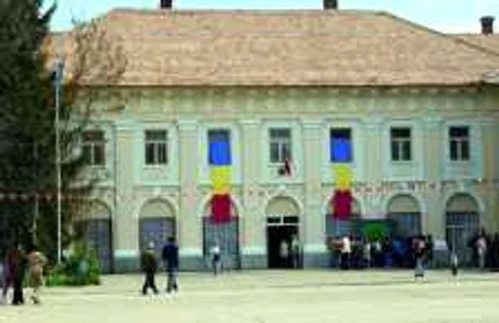 Toată activitatea militară va fi mutată peste câţiva ani în Gai