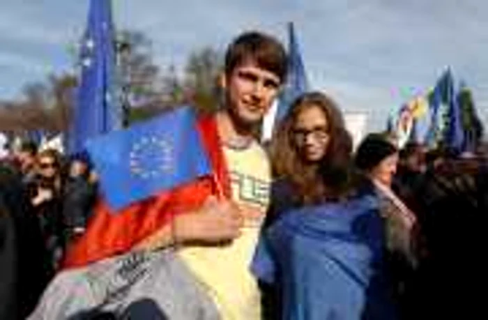 Adepţii Uniunii
Europene sunt tineri, de vârstă medie FOTO: Tudor Iovu