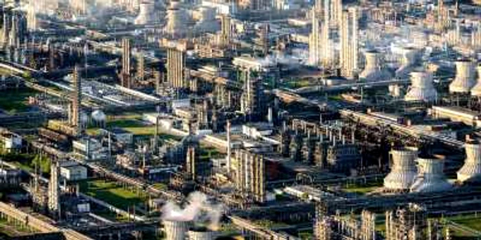 Industriile mamut din perioada sovietică se confruntă cu valul
schimbării. FOTO englishrussia.com