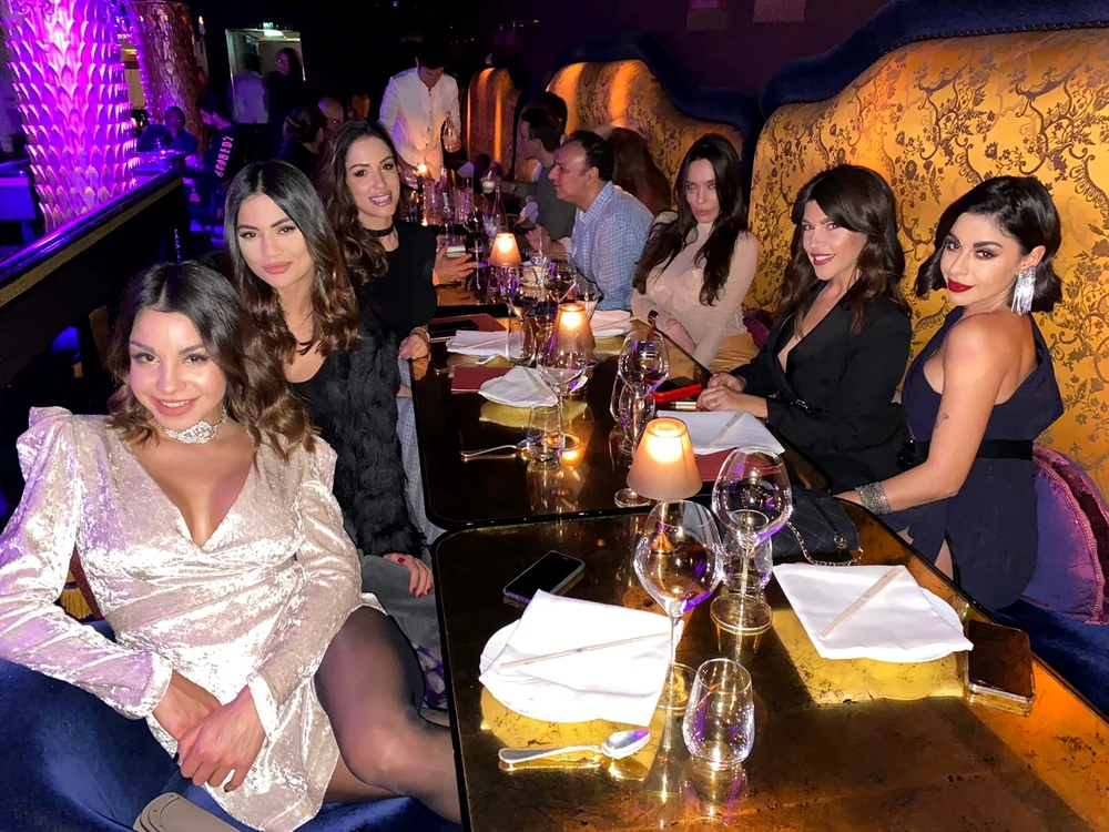 Natalia Mateuț s-a distrat cu prietenele la Londra