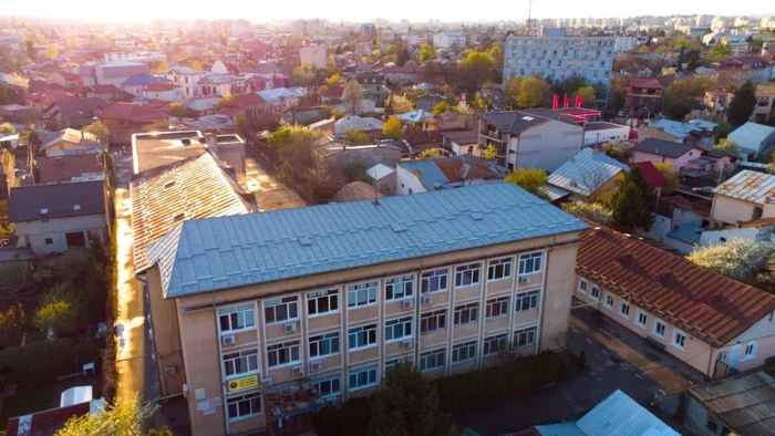 Conducerea Colegiului Economic din Ploieşti face o anchetă internă FOTO Facebook/ Colegiul ”Virgil Madgearu”