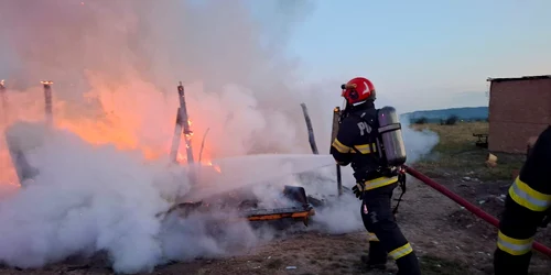 bebelus mort intr o casa incendiata in Bihor png