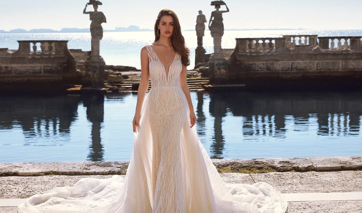 Vera Sposa mizează pe serviciul de închiriere a rochiilor de mireasă semnate de designeri celebri