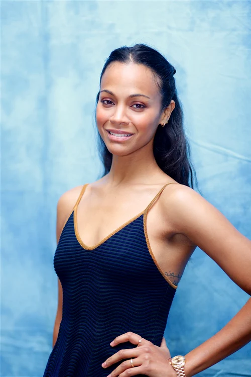 Zoe Saldana en conférence de presse pour le film "Live by Night" (Ils vivent la nuit) à l'hôtel Four Seasons de Beverly Hills jpeg