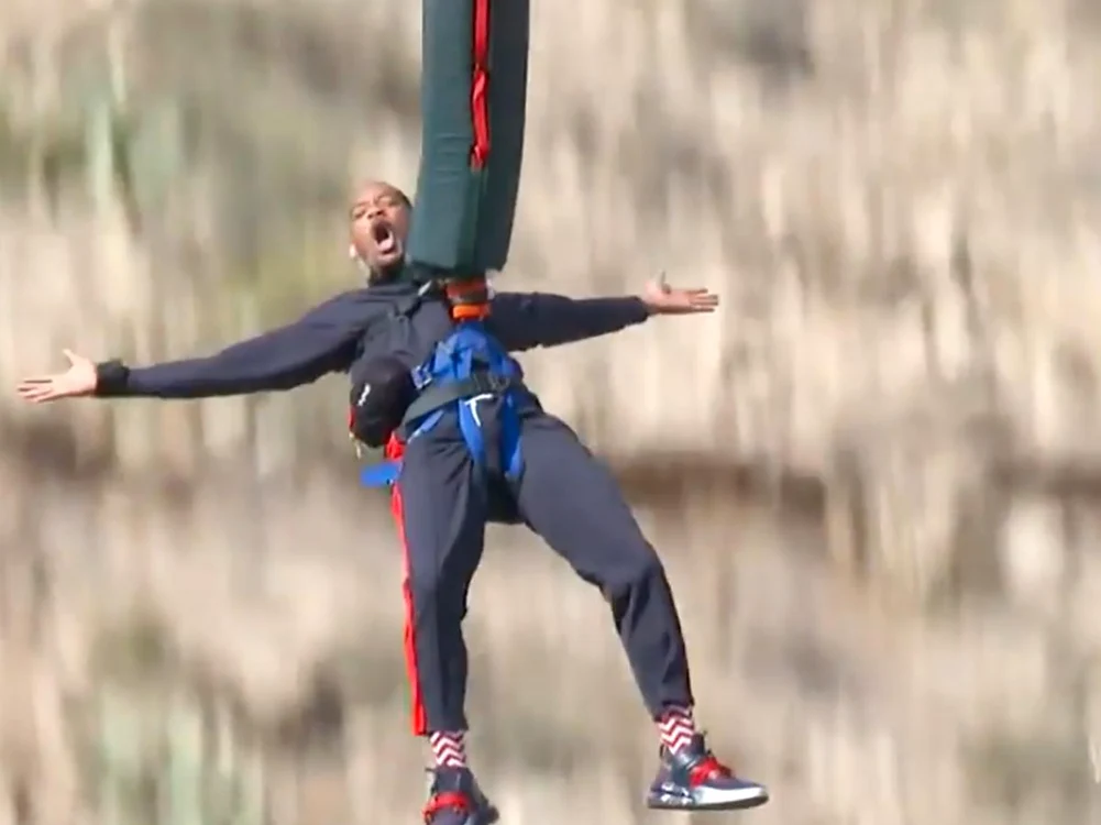 Will Smith a făcut saltul în ziua în care a făcut 50 de ani
