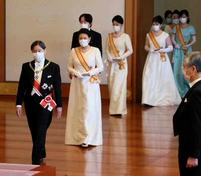 Împăratul Naruhito şi Familia Imperială niponă la balul de Revelion