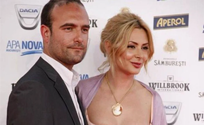 
    Cristian Ţânţăreanu i-a cununat  