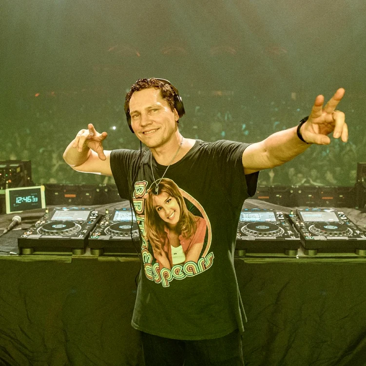 Tiesto, unul dintre cei aşteptaţi să mixeze la Bucureşti în septembrie. FOTO Arhivă personală / Facebook Tiesto