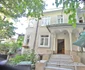 În această vilă, Naidin locuia într un apartament închiriat, la etajul 1