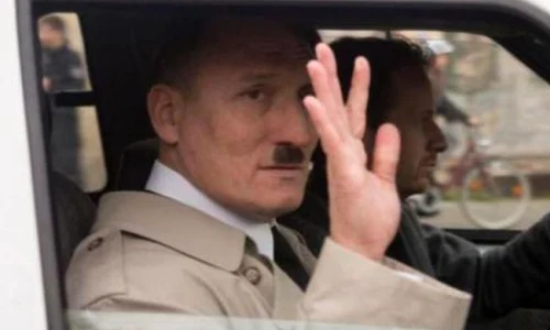 Un actor care s a deghizat în Hitler, primit cu căldură în Germania jpeg