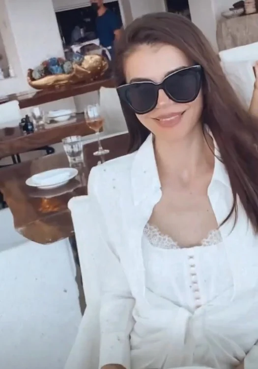 
    Monica Gabor, relaxată, în vacanțăfoto: Instagram  