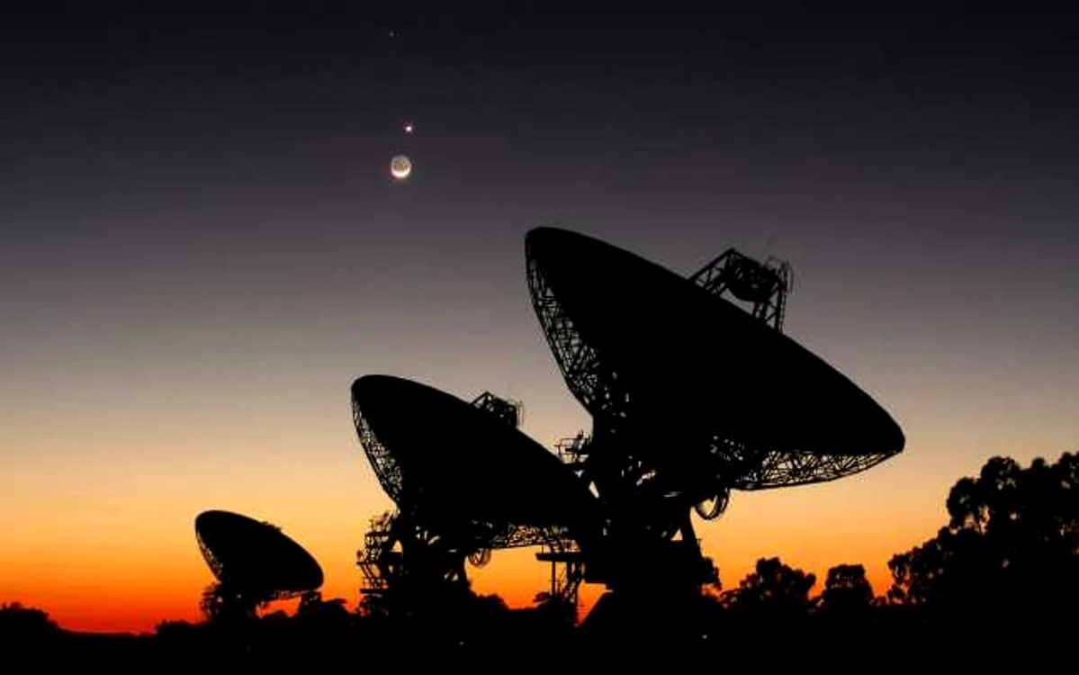 Semnalele au fost detectate de radio-telescopul CSIRO Parkes 64 FOTO NASA