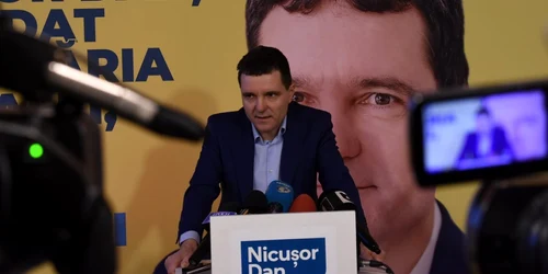 Nicuşor Dan conferinţă de presă FOTO Iulian Bîrzoi