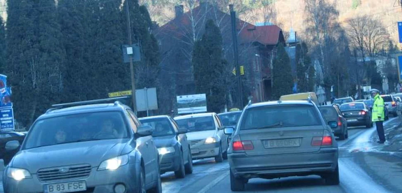 Circulaţia se desfăşoară cu greutate pe DN1