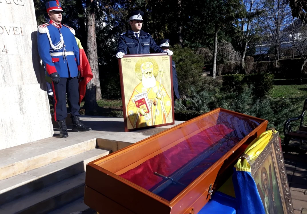 Ceremonialul a avut loc în contextul marcării a 101 ani de la Marea Unire. FOTO: D.S.