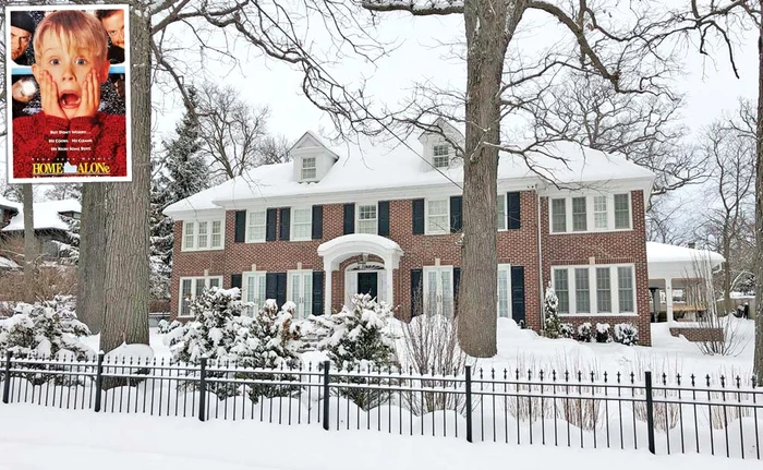 
    Casa familiei McAllister, aflată în Chicago, Illinois, a apărut în filmul ”Singur  acasă” (1990) şi a fost scoasă la vânzare cu 1,55 milioane $  