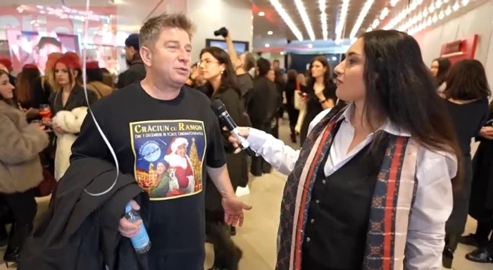 Pavel Bartoș, mândru de tricoul cu Ramon foto: Click!