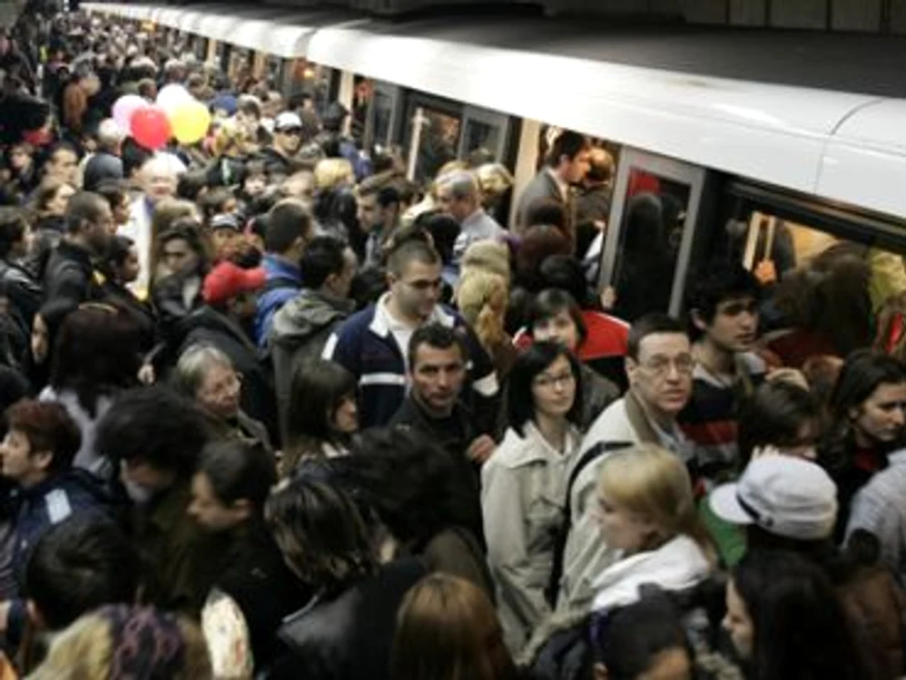 Aproape 700.000 de oameni folosesc metroul