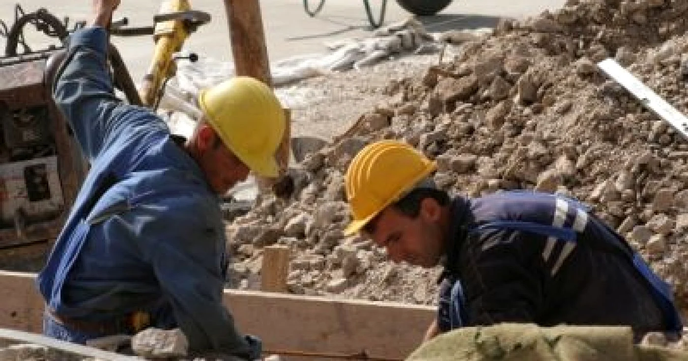 Muncitorii au fost bătuţi şi forţaţi să muncească fără niciun salariu Foto: Adevărul