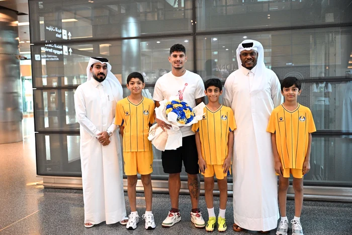 Florinel Coman, după ce a semnat cu Al-Gharafa. FOTO: Instagram