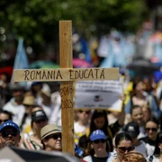  Marșul profesorilor spre Palatul Cotroceni. FOTO Inquam Photos / Octav Ganea