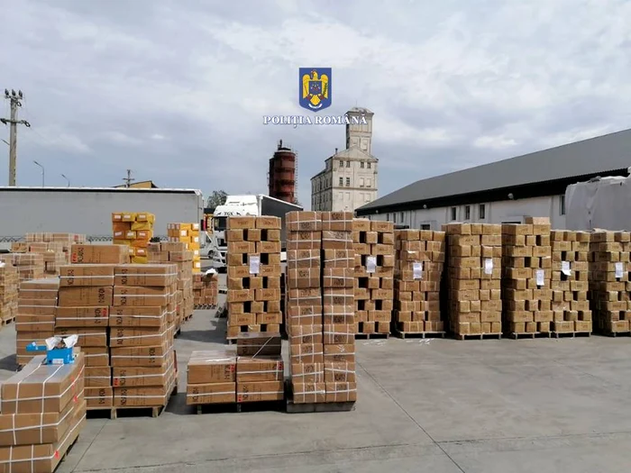 captură încălțăminte contrafăcută Suceava, FOTO: IPJ Suceava