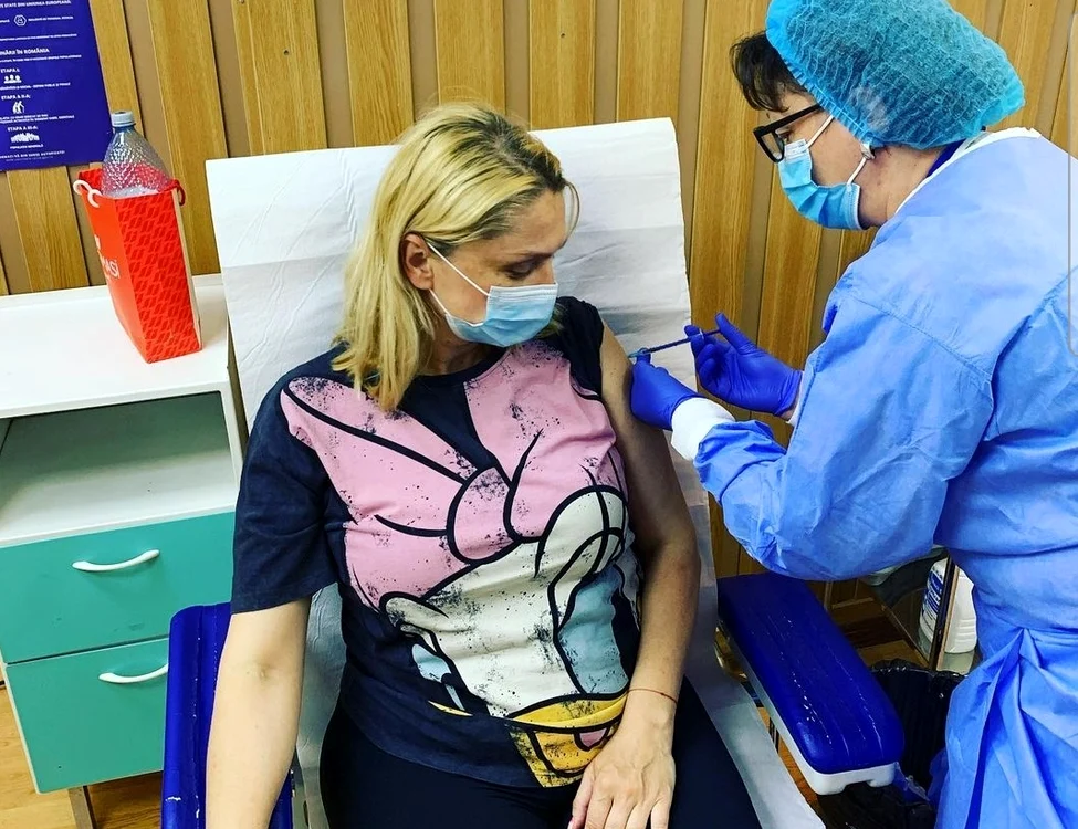 
    Cristina Cioran s-a vaccinat anti-CovidFoto: Instagram  