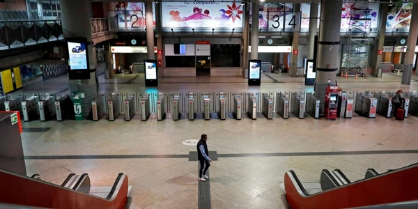 Atocha cea mai mare gară din Madrid este goală 15 martie 2020 FOTO EPA-EFE