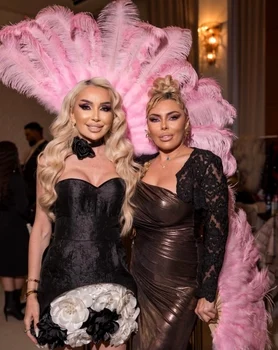 Jasmine a prezentat pentru Sonia Trifan la Bukarest Fashion Week foto: Facebook 