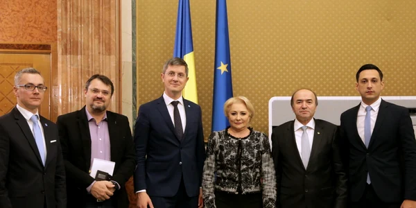 Viorica Dancila cu Barna si alti membri USR FOTO gov.ro