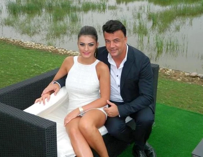Diana şi Adrian Enache, fericiţi într-o fotografie dragă lor