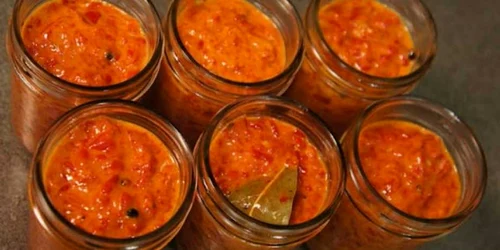 zacusca de ciuperci si fasole