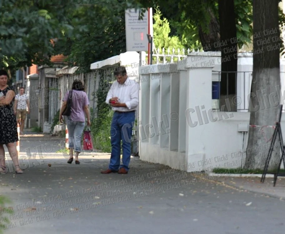 Mircea radu, la clinica unde s-a nascut fiica lui