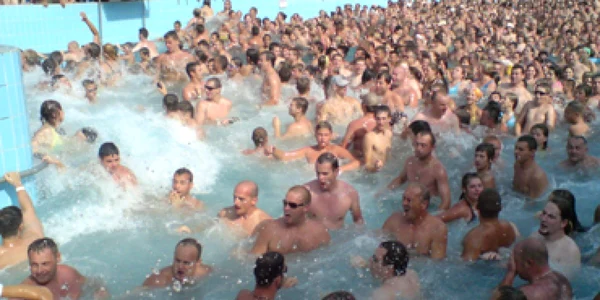 Sătmărenii se bălăcesc în „marea” Ungariei