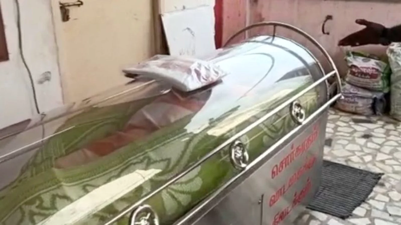 Un indian a fost declarat mort din greşeală şi a stat o zi într-o cameră frigorifică. El a murit până la urmăFoto: News.ro